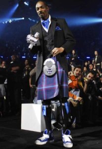 Snoop dogg wearing a kilt